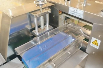 Automatic Multi Functional Pillow Packaging Machine Automatic Multi Functional Pillow Packaging Machine